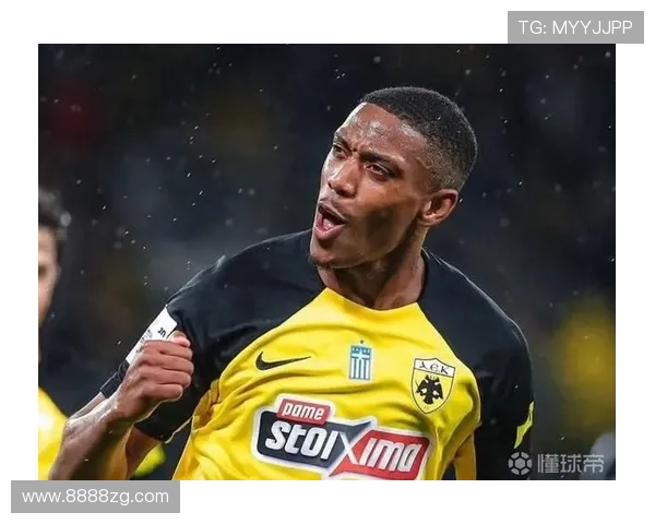 马夏尔墨超仅一球肩伤离场被抬